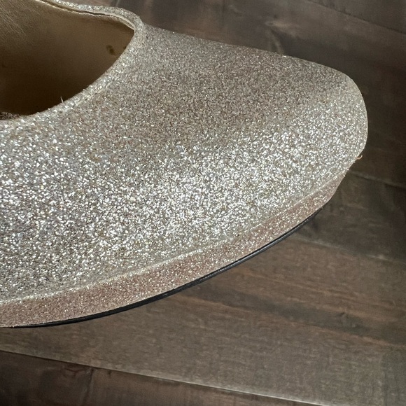 Champagne/ Gold Glitter Heels - Worn Once - Fits like size 8 - Picture 5 of 7